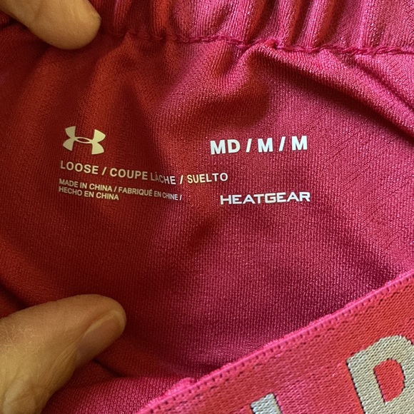 UNDER ARMOUR heat gear loose cut fit medium shorts pink - Picture 5 of 5
